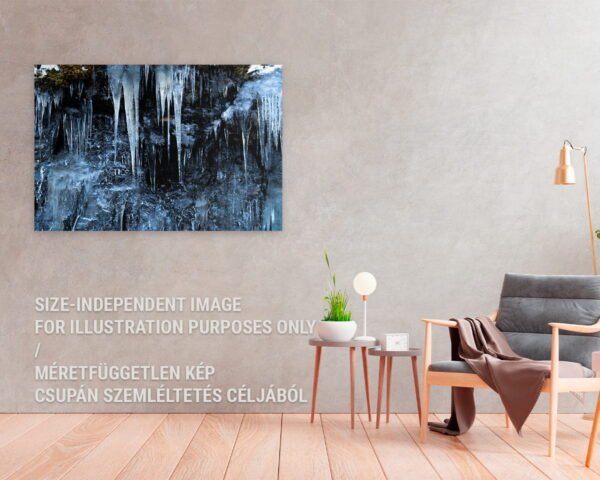 Művészi fali kép egy jégképződményről lóg egy otthonban